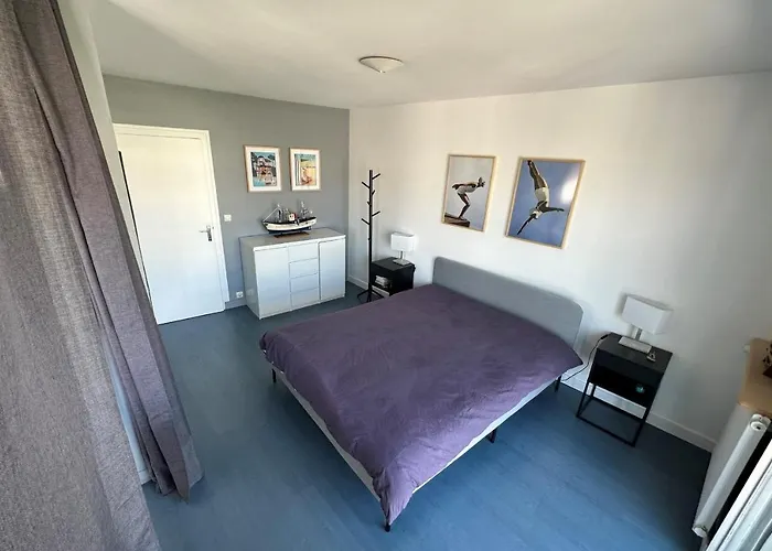 Spacious 68m Bright And Charming *