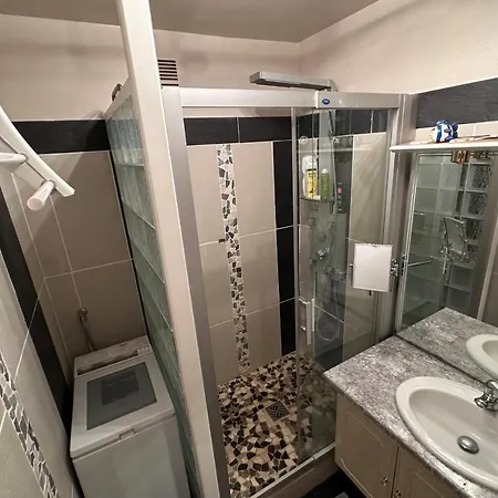 Apartman Spacious 68m Bright And Charming