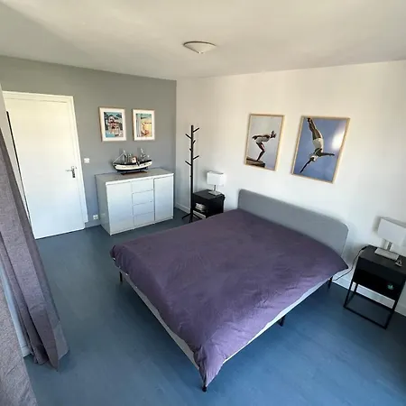 Spacious 68m Bright And Charming *