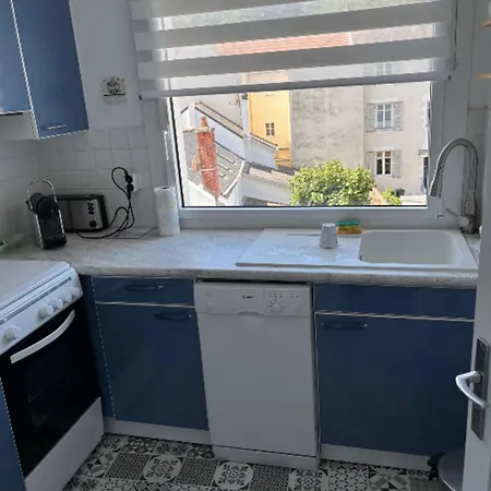 Apartman Spacious 68m Bright And Charming