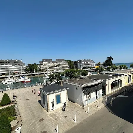 Spacious 68m Bright And Charming Apartman
