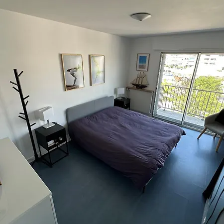 Spacious 68m Bright And Charming Apartman *